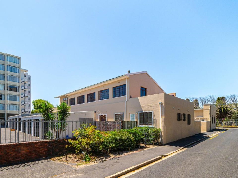 To Let 2 Bedroom Property for Rent in Wynberg Upper Western Cape